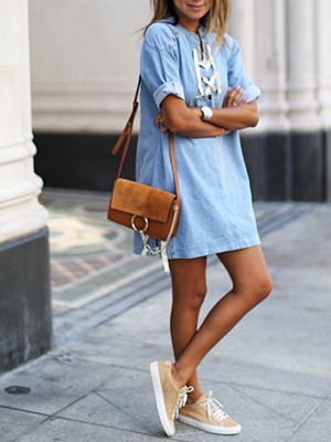 连衣裙和球鞋才是绝配